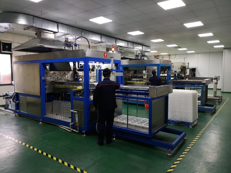 永合鑫吸塑車(chē)間